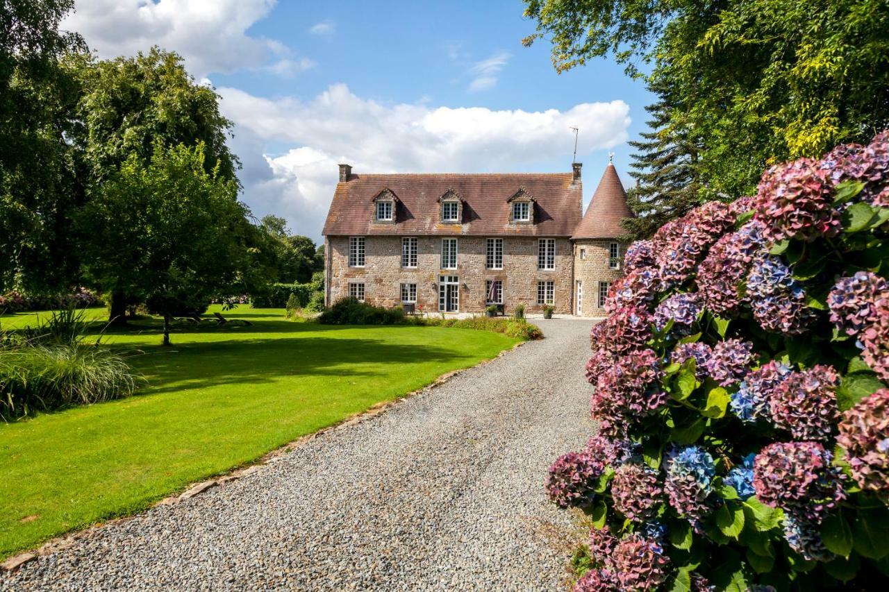 Manoir De La Porte Hotel Sainte-Pience Exterior foto